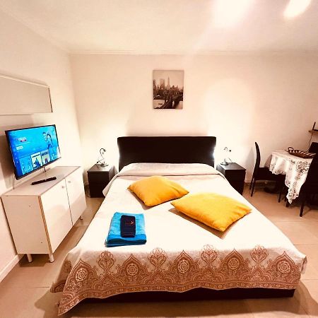 Monolocale A Mostacciano Apartment Roma Ngoại thất bức ảnh